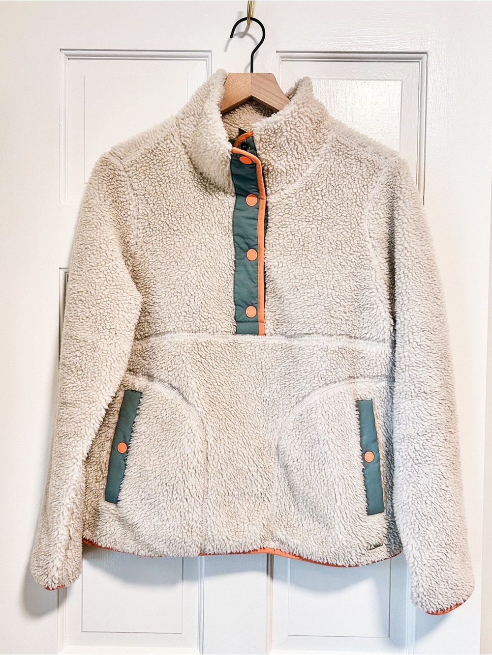 L.L. Bean Sherpa Pullover Cream, Sage Green, Salmon - Size Medium - EUC
